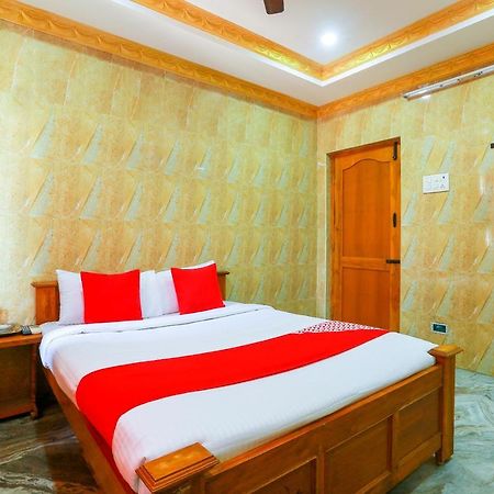Oyo 68796 Shanthi Mahal Csennai Kültér fotó